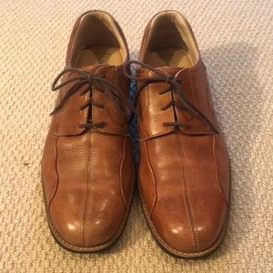 Johnston & Murphy Men’s Leather Shoe